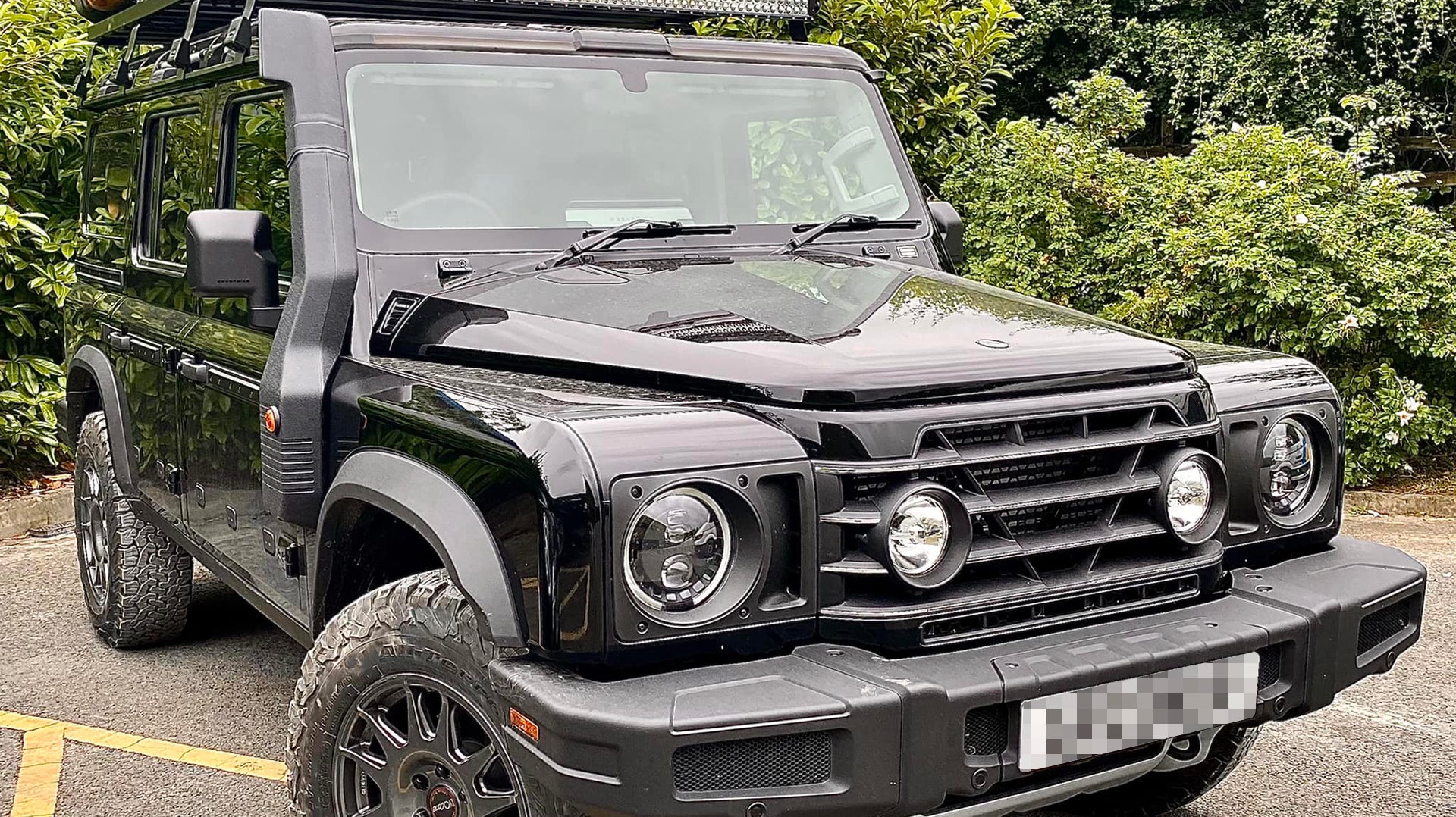 INEOS Grenadier (2023+) with EVO Corse DakarZero Wheels