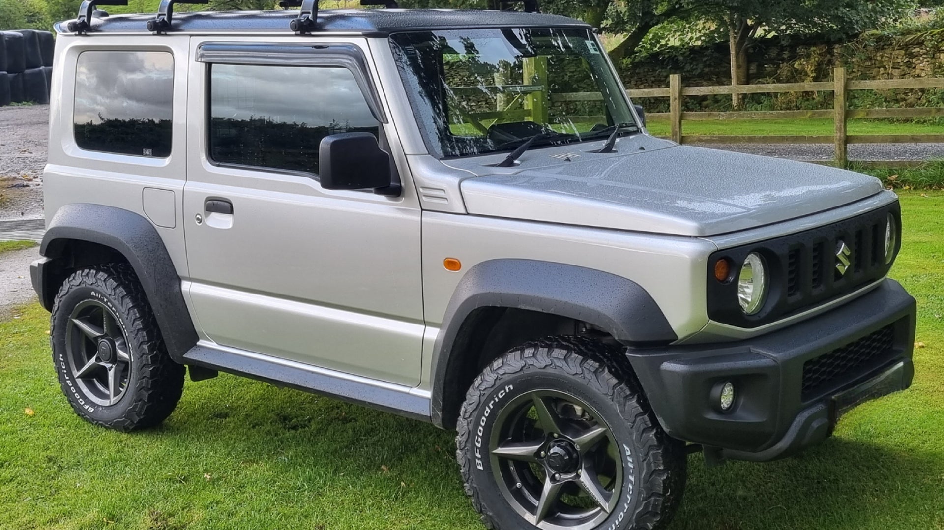 Suzuki Jimny (2018+) with 16" APIO WILDBOAR X2 Wheels on standard suspension, IPF Roof Rack and IPF Rear Ladder.