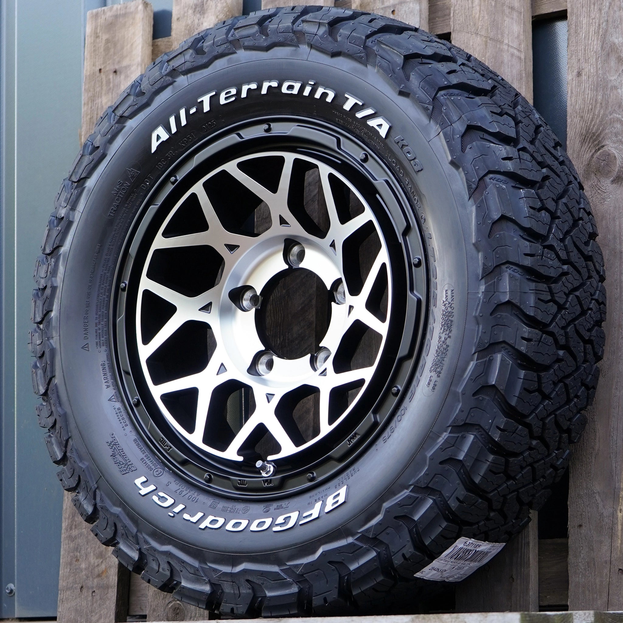 Magpie M-01 Wheel & Tyre Package for Suzuki Jimny (2018+)