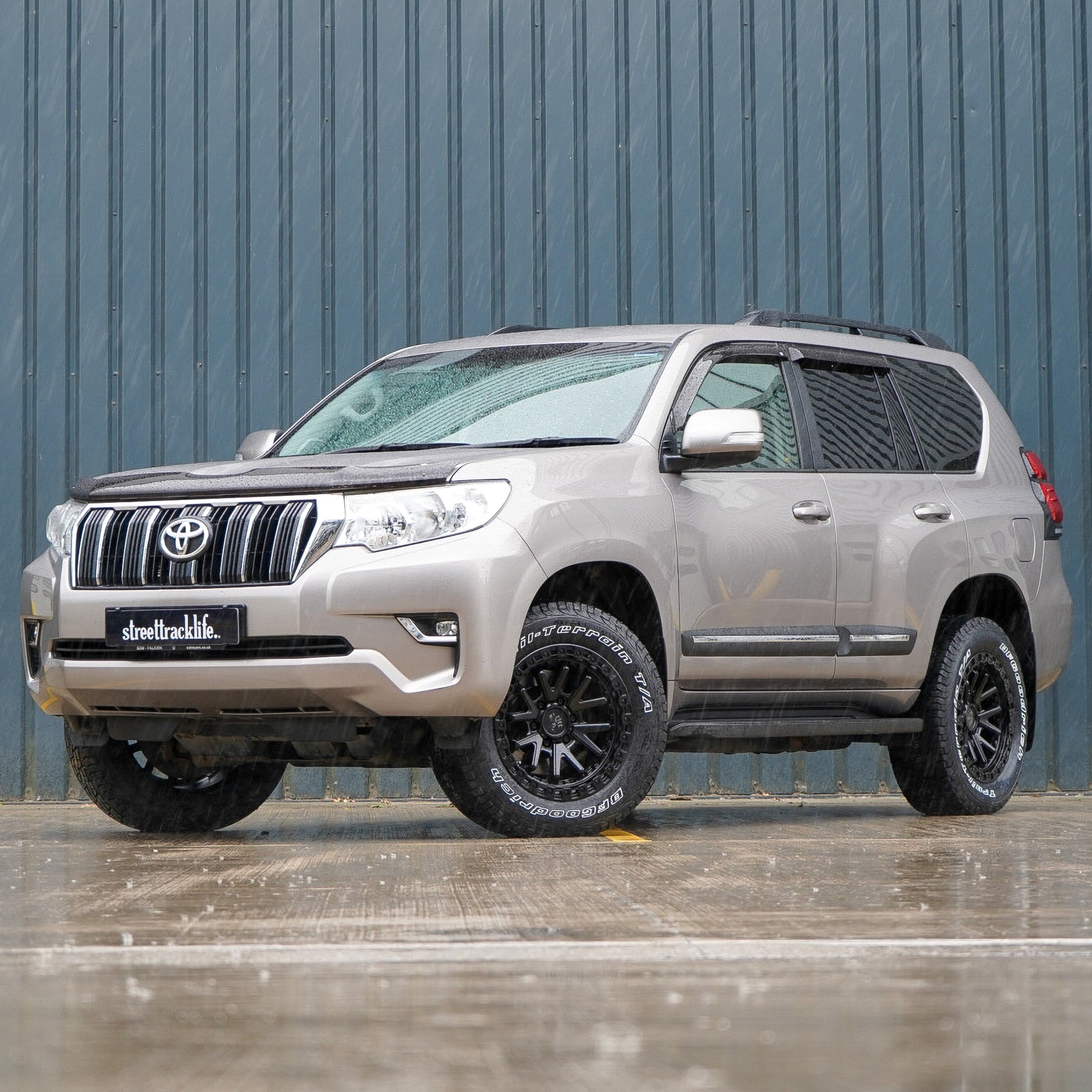 Magpie M-02 18” Wheel Package for Toyota Land Cruiser Prado 150 (2010+)