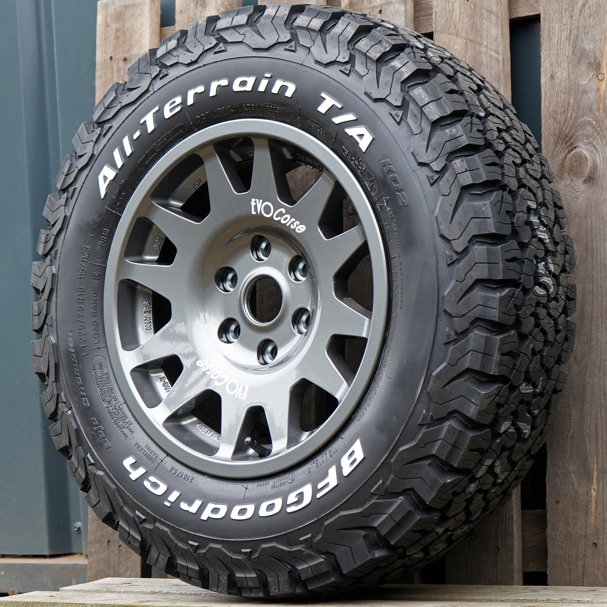 EVO Corse DakarZero 16" Wheel & Tyre Package for Mercedes Sprinter (2007+)