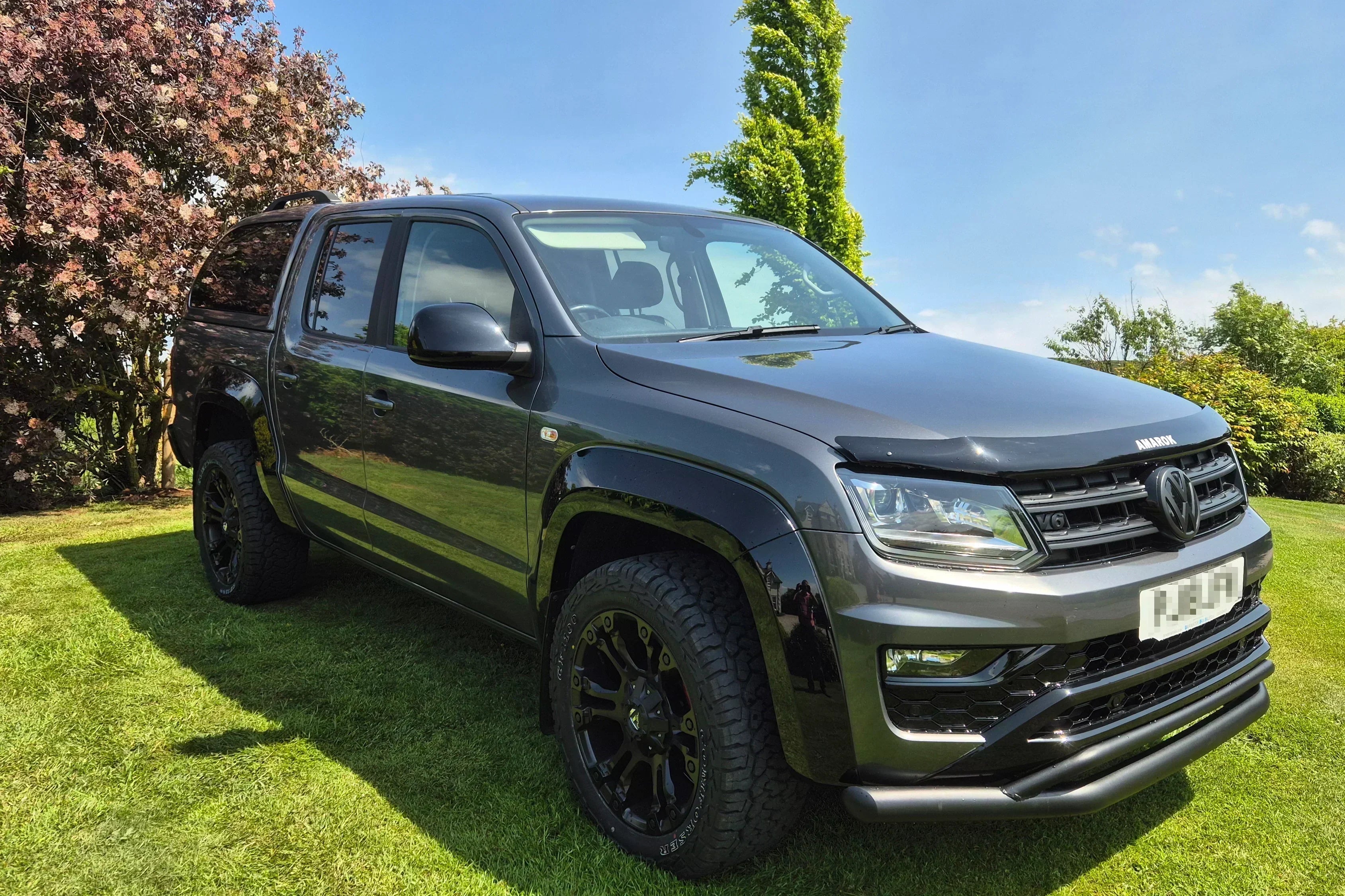 2018 Volkswagen Amarok fitted with 20" Fuel VAPOR wheels and 285/50R20 size tyres