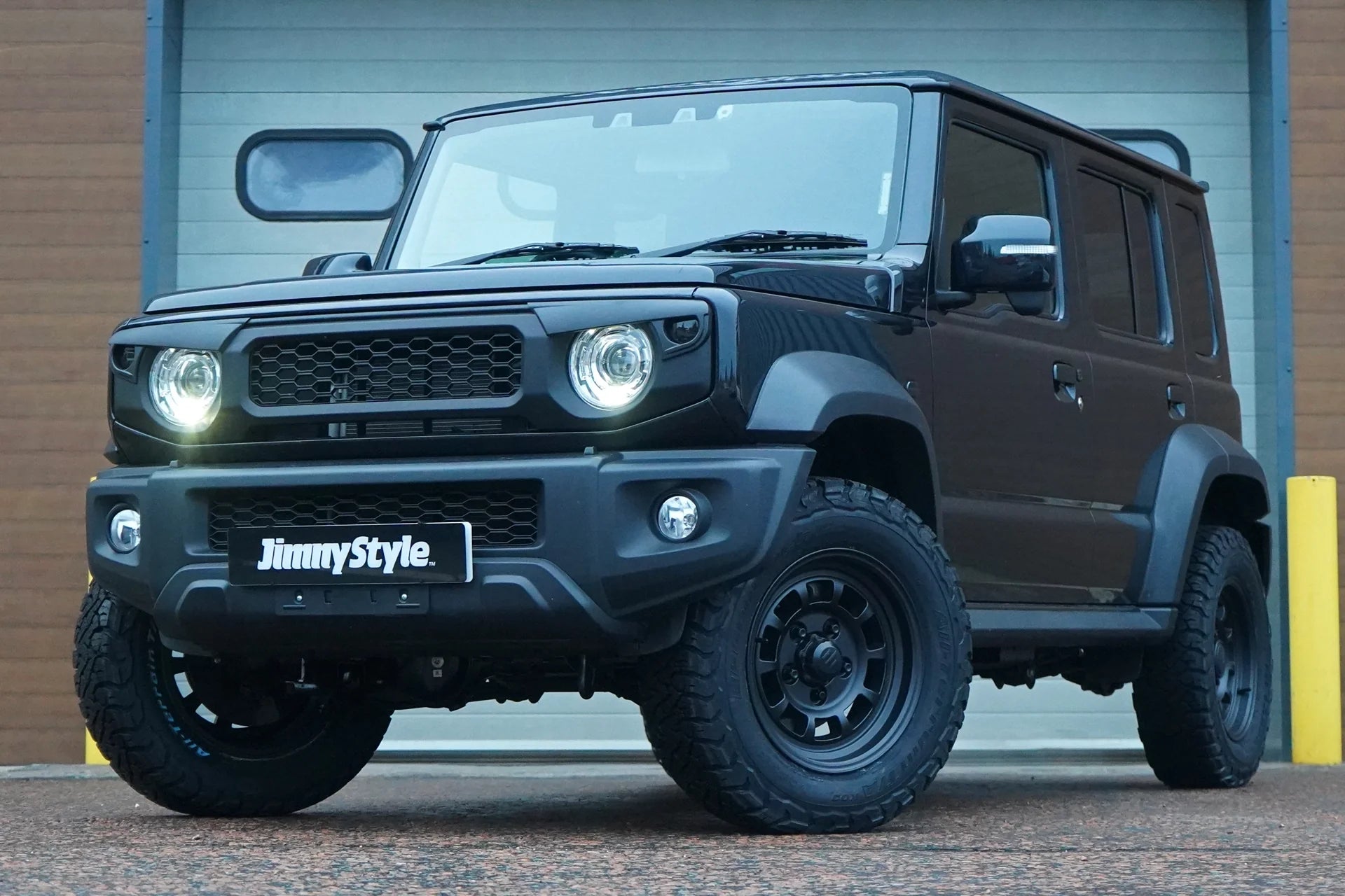 SUZUKI JIMNY (2023+) 5-DOOR BLACK HIGH PEAK J-01 WHEELS