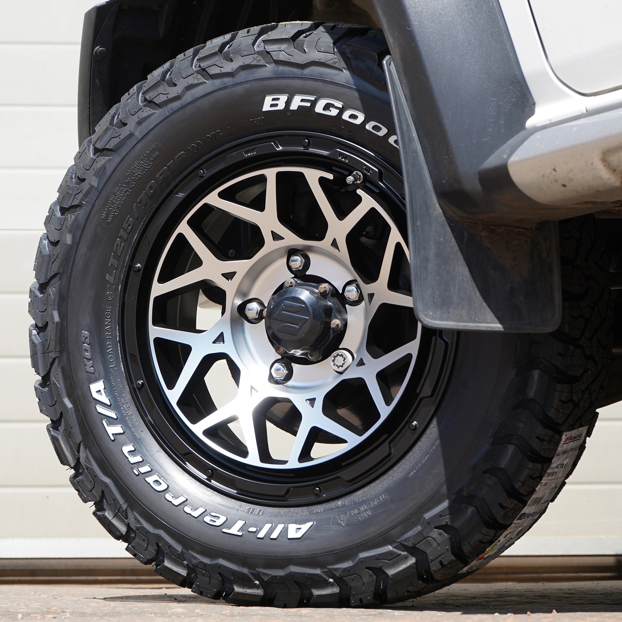 Magpie M-01 Wheel & Tyre Package for Suzuki Jimny (2018+)