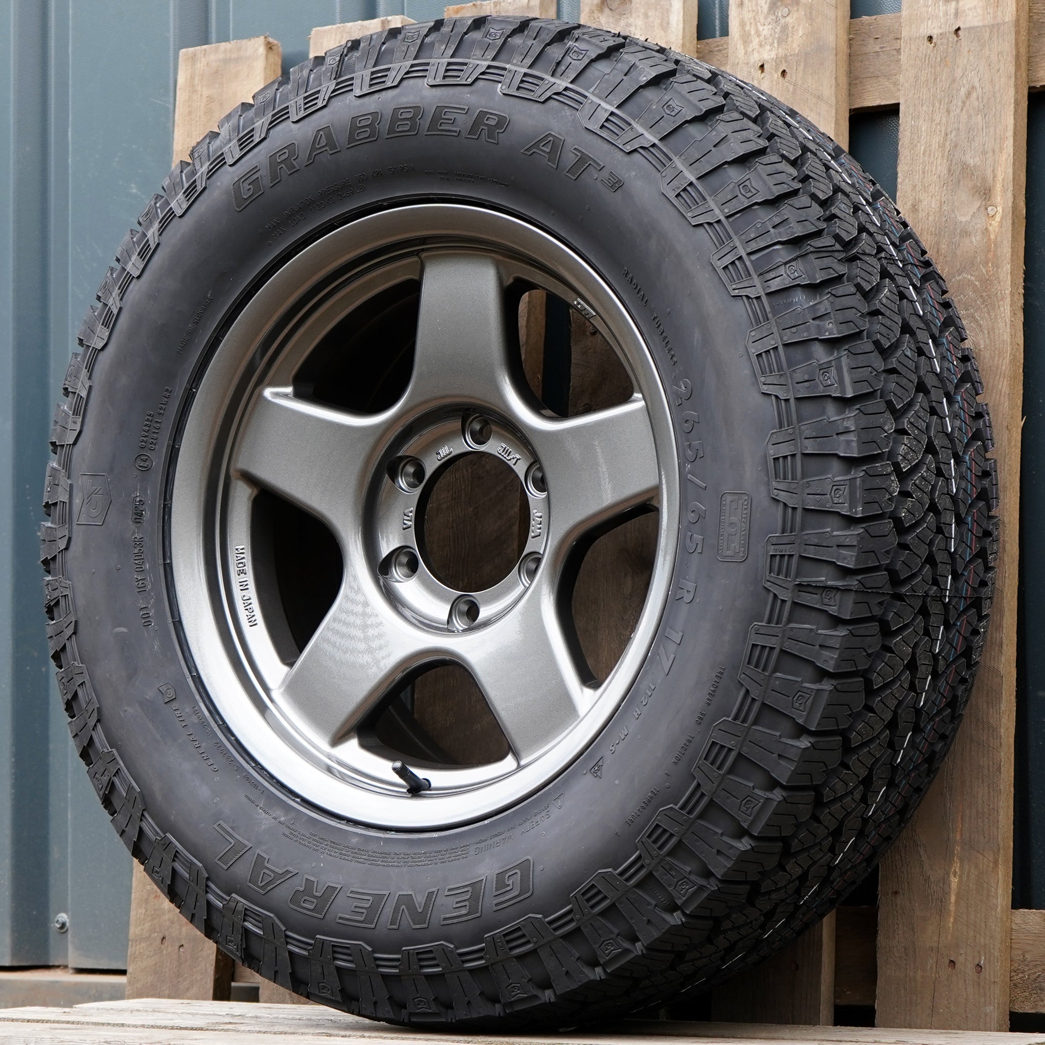 BRADLEY V 17" Wheel & Tyre Package for Toyota FJ Cruiser
