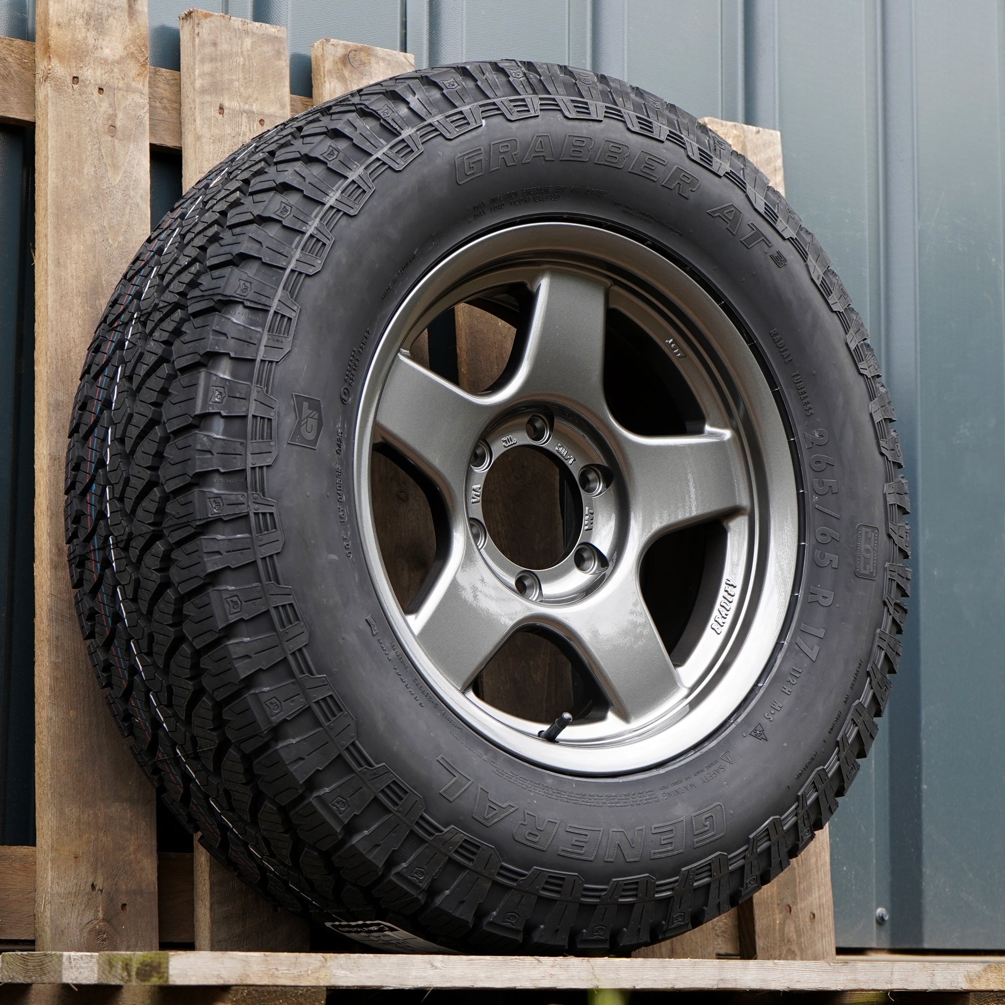 BRADLEY V 17" Wheel & Tyre Package for Toyota FJ Cruiser