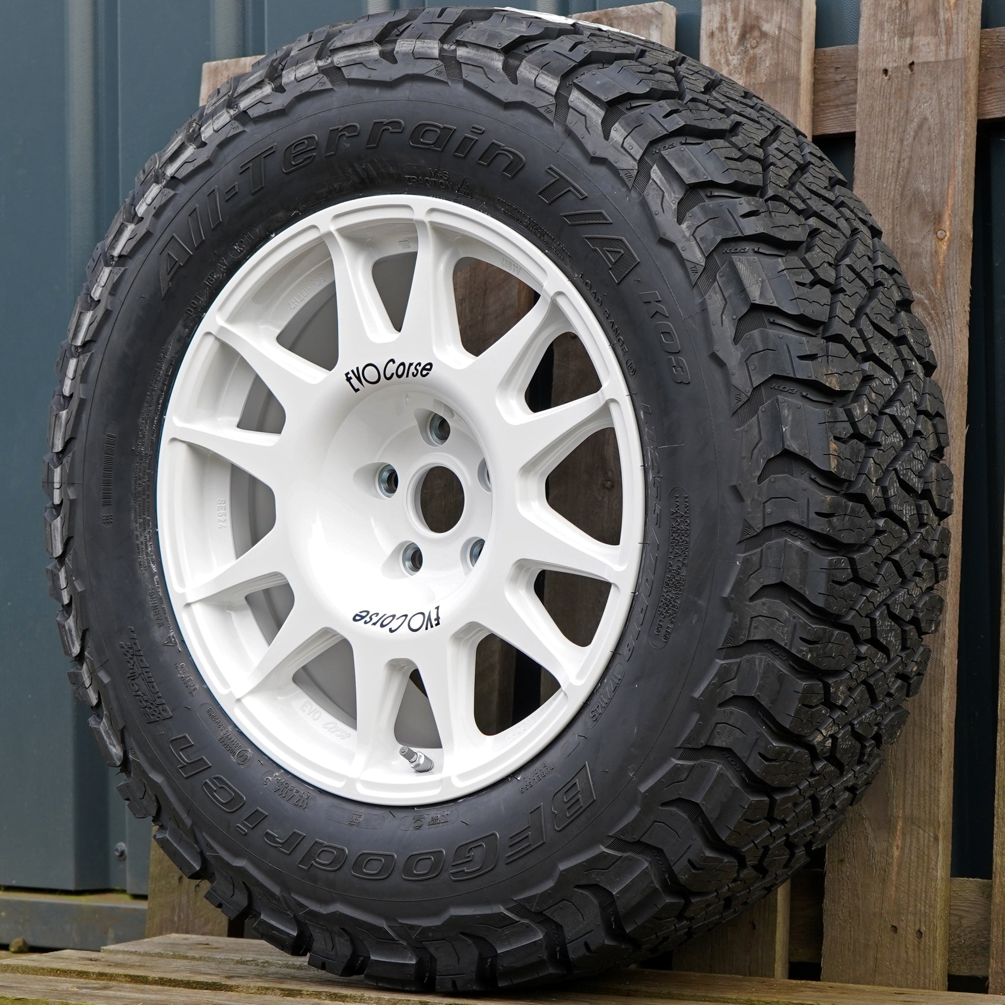 EVO Corse DakarZero 18" Wheel & Tyre Package for Land Rover Defender (2020+)